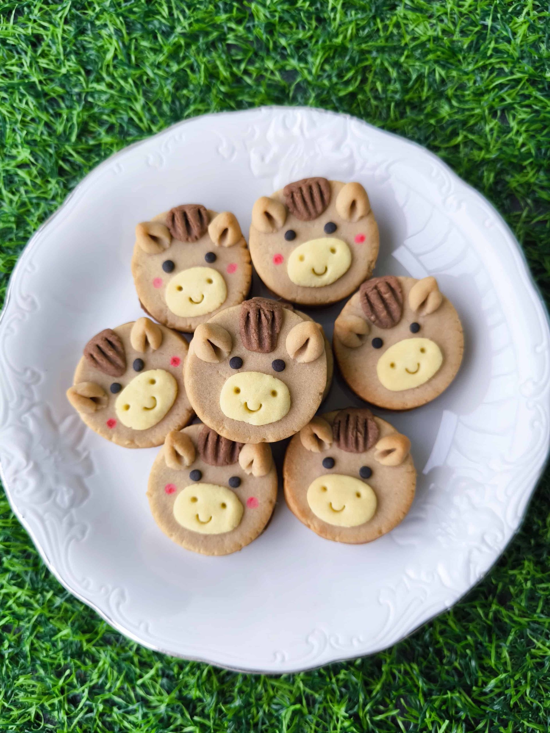 My Little Horsey Pineapple Tarts - Image 2